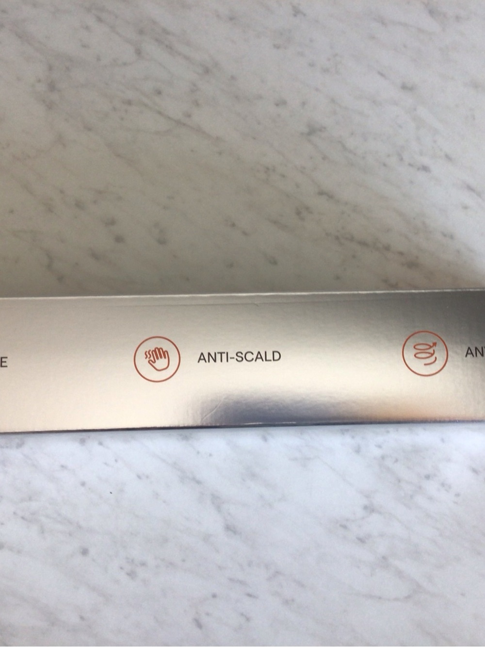 Glam Hair Rose Gold Curling Wand - 1.25” - Picture 3 of 5